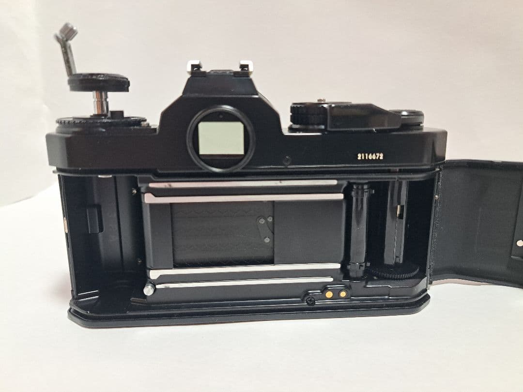【完動品】Nikon FE2 一眼レフカメラ NIKKOR-H f2 50mm