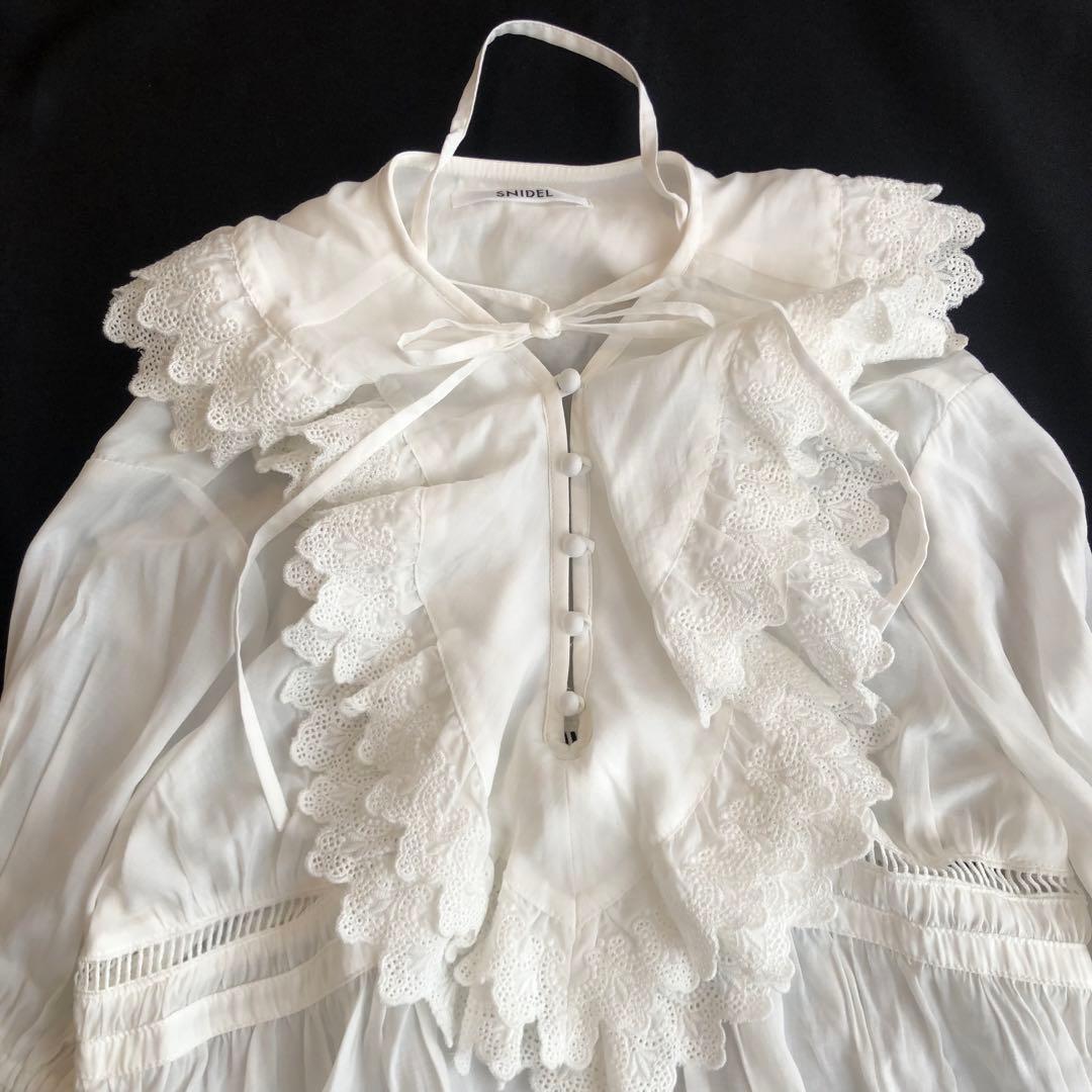 SNIDELコットンライクラッフルカラーチュニック