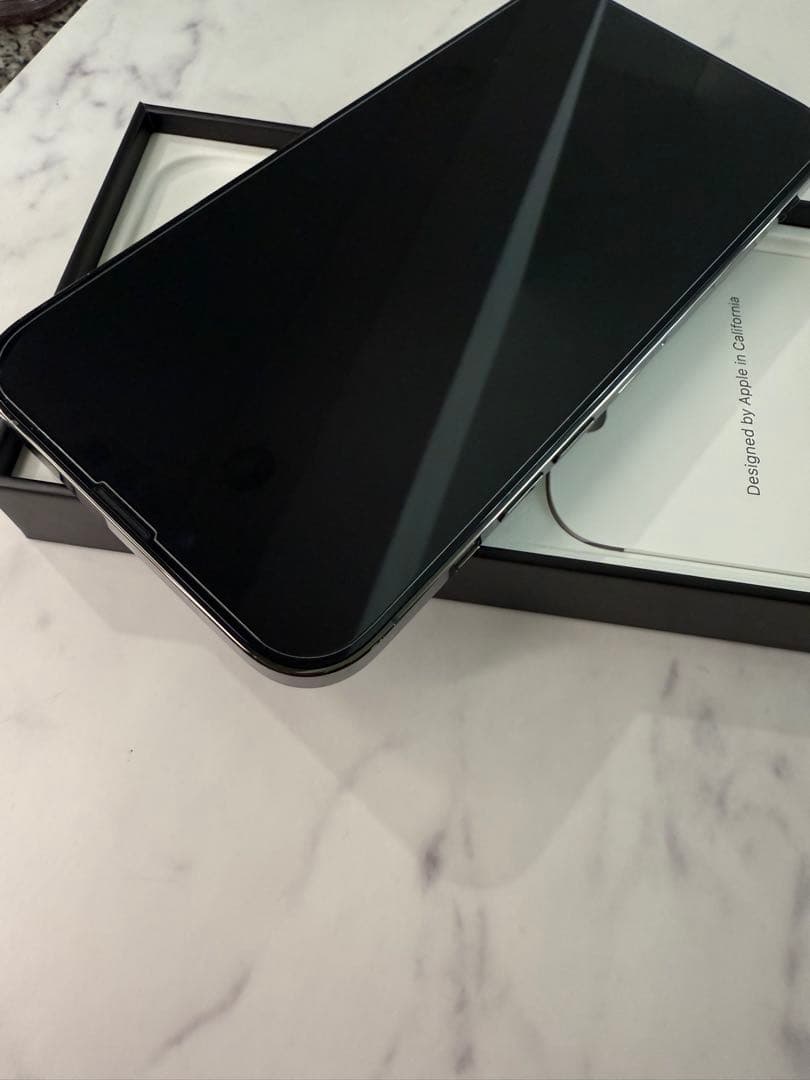 値下げしました‼︎iPhone13ProMax 512GB SIMフリー版ケース付