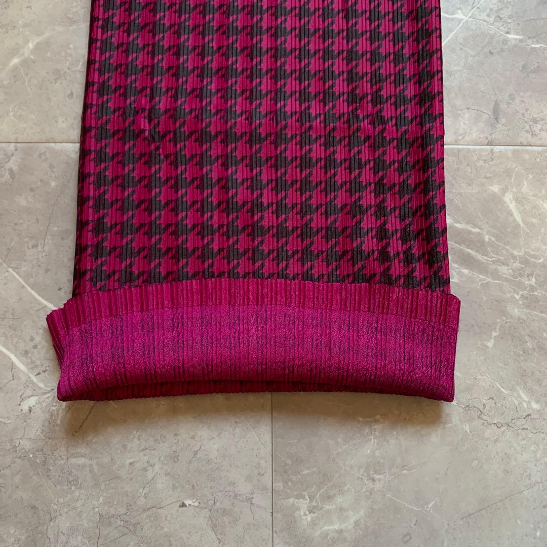 プリーツプリーズ　イッセイミヤケ　ネックウォーマー　　オーチューブ　千鳥格子