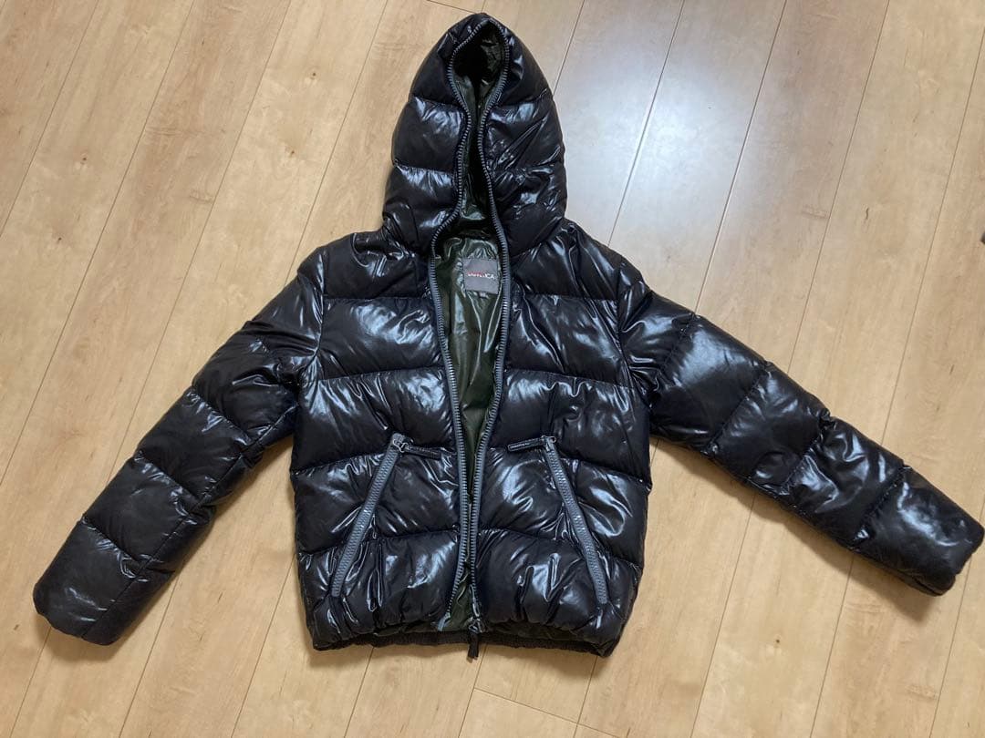 DUVETICA デュベティカ　フード付き ブラックダウンジャケット 44