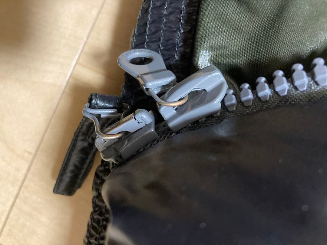 DUVETICA デュベティカ　フード付き ブラックダウンジャケット 44