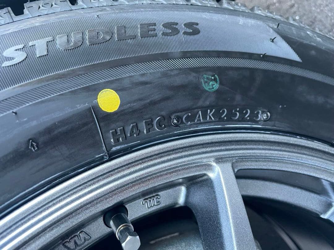 【走行3,000キロ】30系後期アルファード　ブリヂストンスタッドレス17インチ