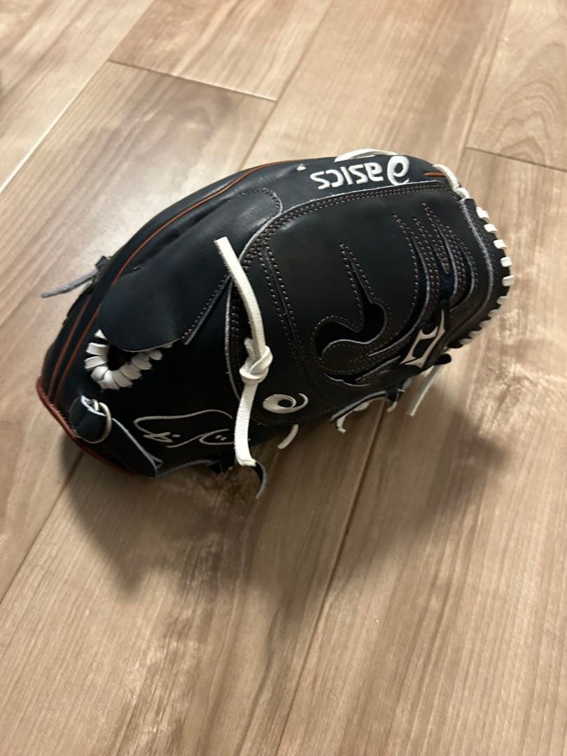 【再出品】asics 軟式　WBC記念モデル　ダルビッシュ有グラブ