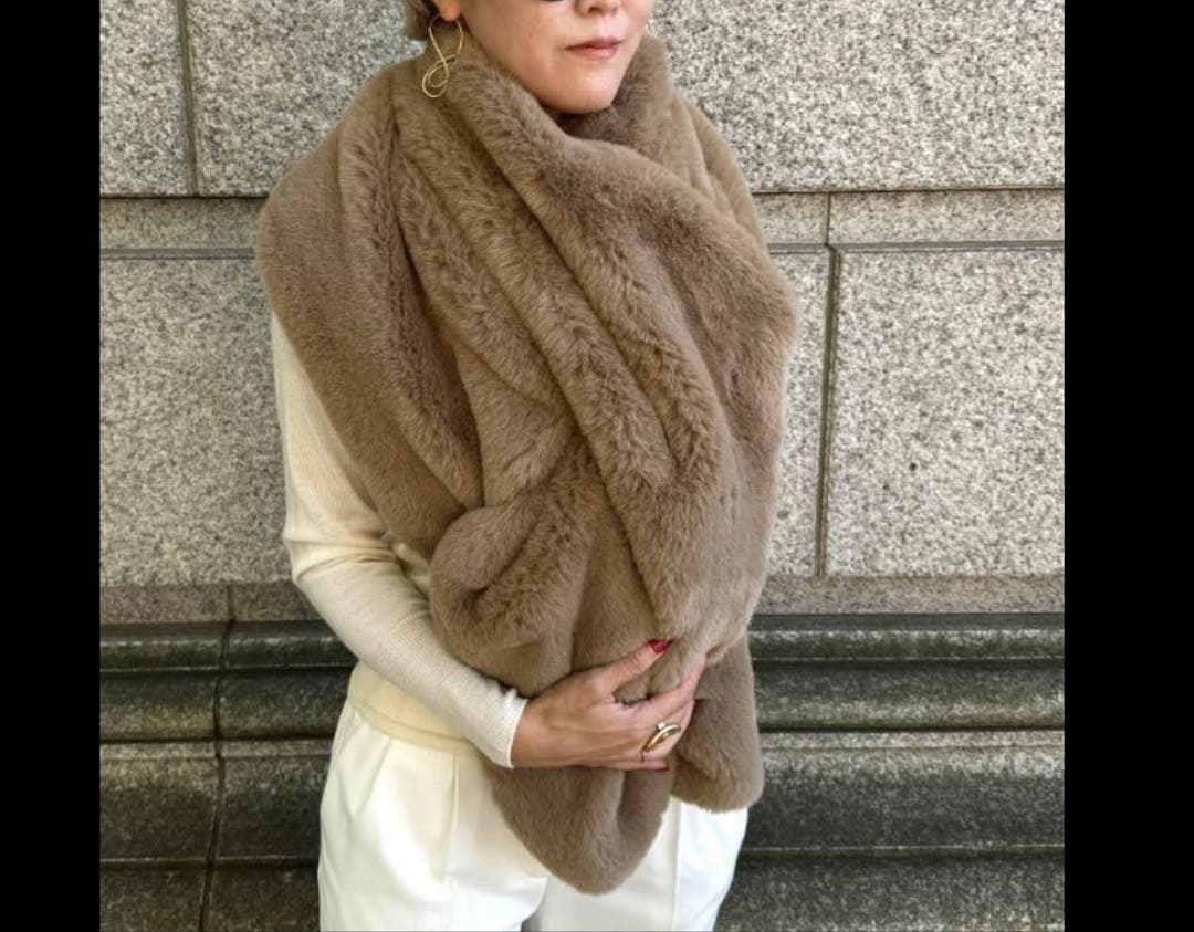 JENNEリッチボリュームファーケープ