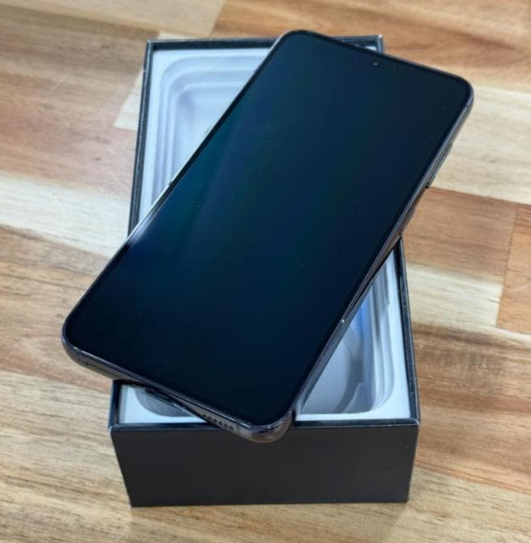 [超美品] ギャラクシー S23 256GB SC-51D バッテリー100％