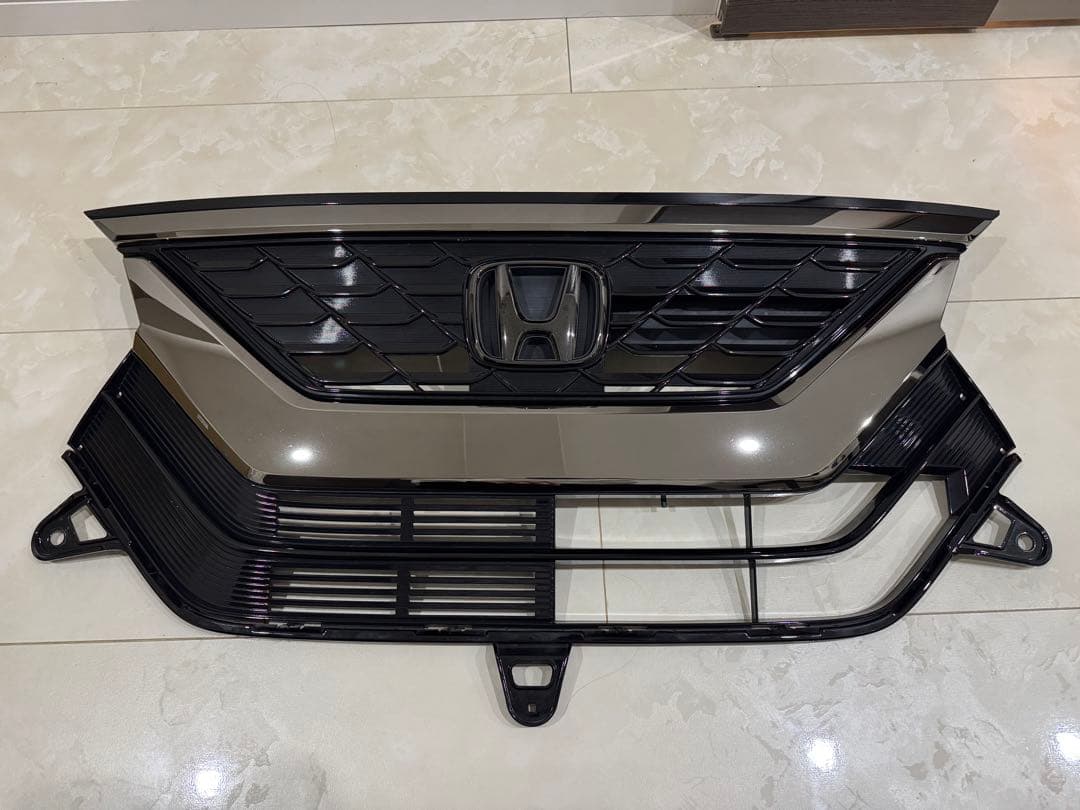 Honda フロントグリルカバー 08F21-TTA-000