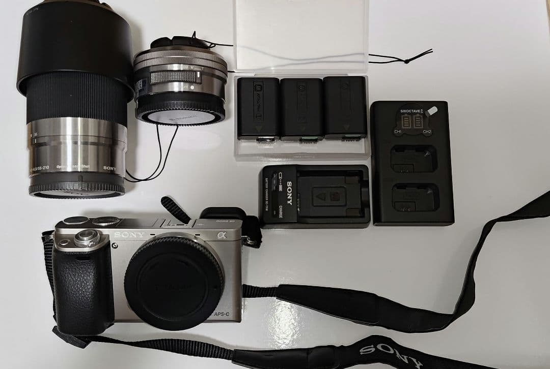 SONY a6000 シルバー ILCE-6000 ダブルズームレンズキット