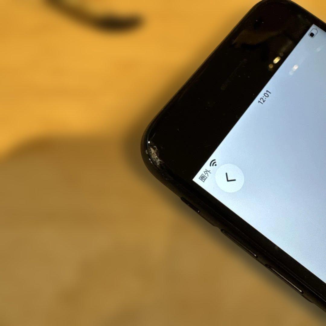 iPhone SE 第二世代　iOS 26.2 128GB