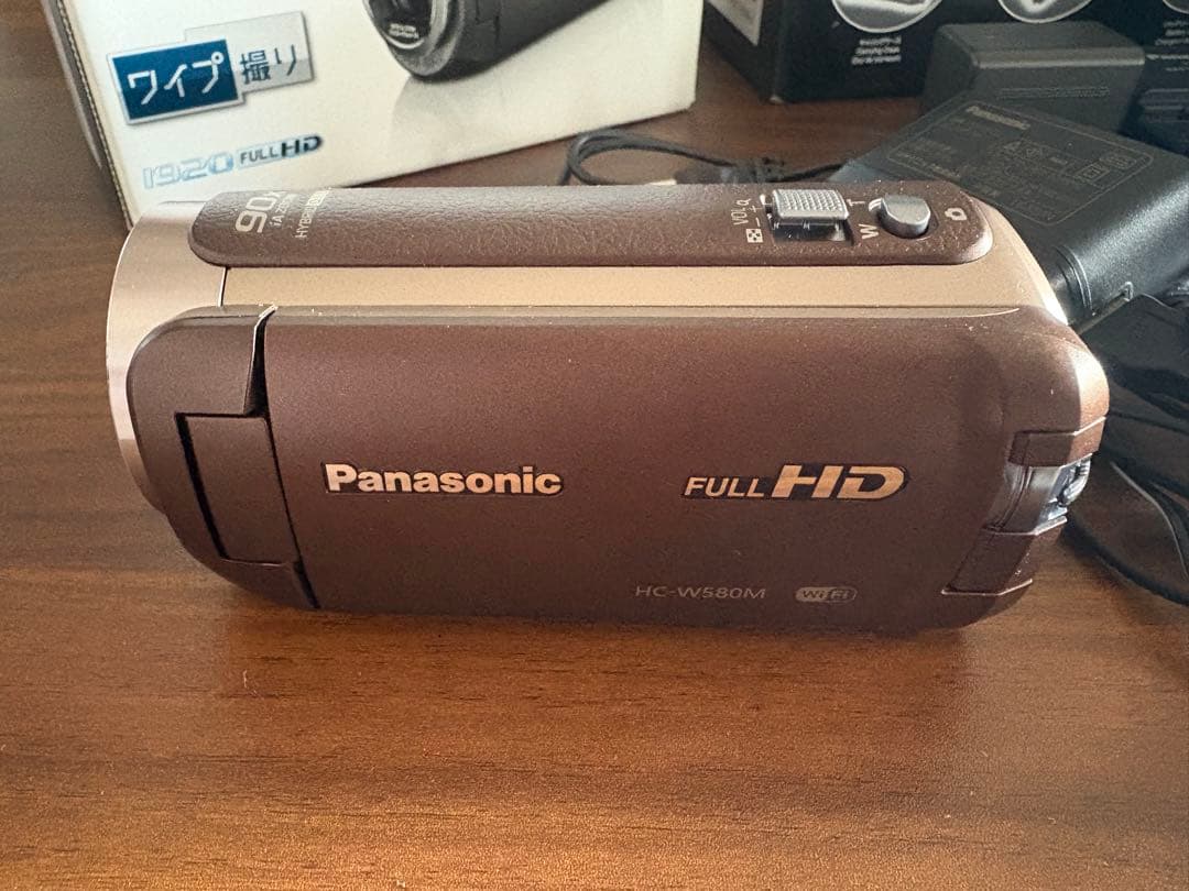 Panasonic HC-W580M ビデオカメラブラウンアクセサリーキット付き