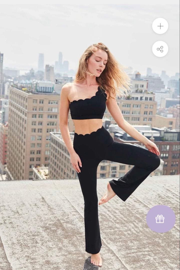 WISKIIハイウエストフレアレギンスS定価¥13983