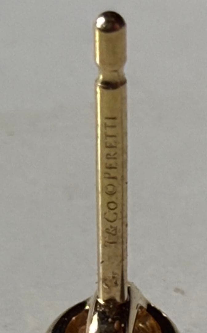 R*長様 片耳用 ティファニー K18 バイザヤード ダイヤ ピアス　極美品