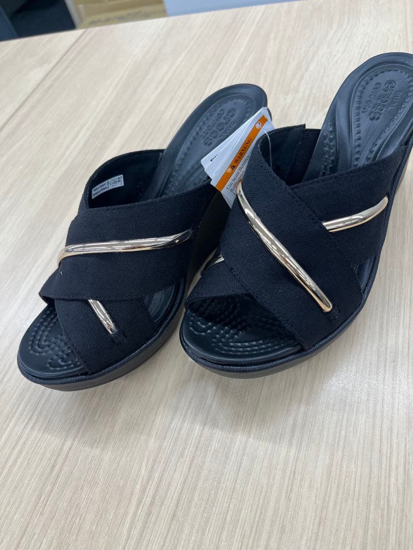 クロックス サンダル　メタルブロック 新品　正規品 wdg w w5