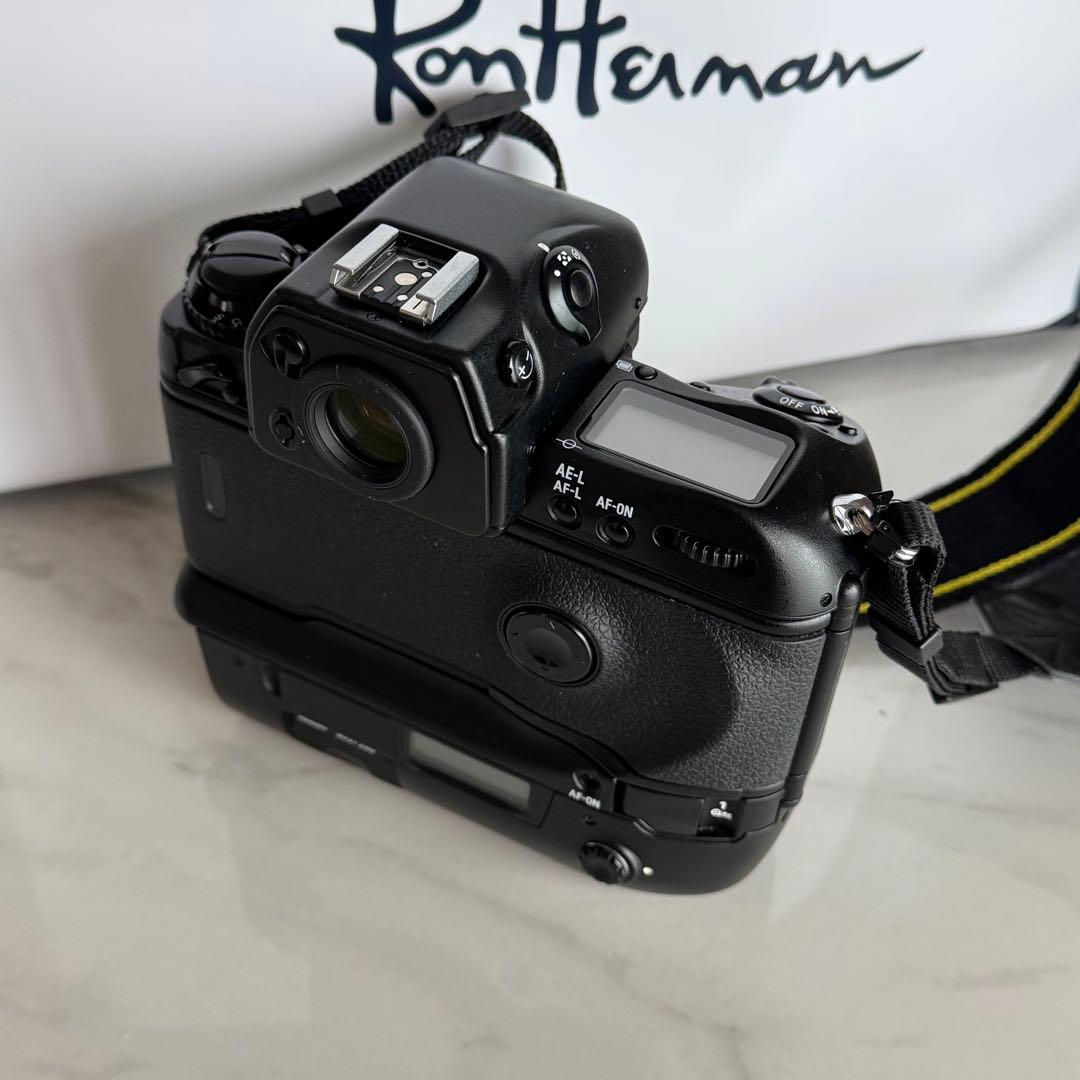 〔即日発送可〕ニコンF5 プレゼント付き❣️