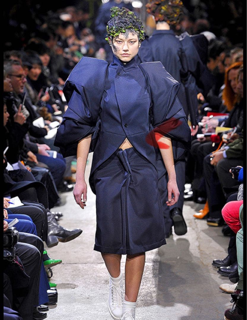 コムデギャルソン ネイビー デザインハーフパンツ ベルト難あり