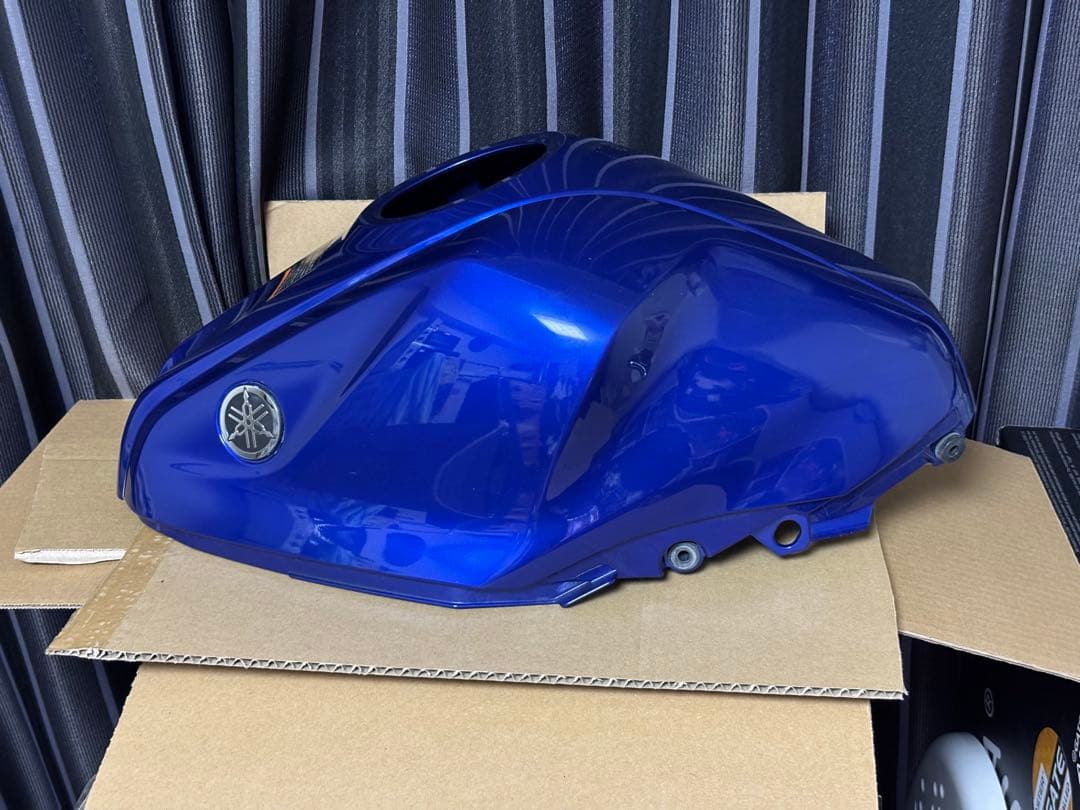 【値下】YZF R25 タンクカバー一式