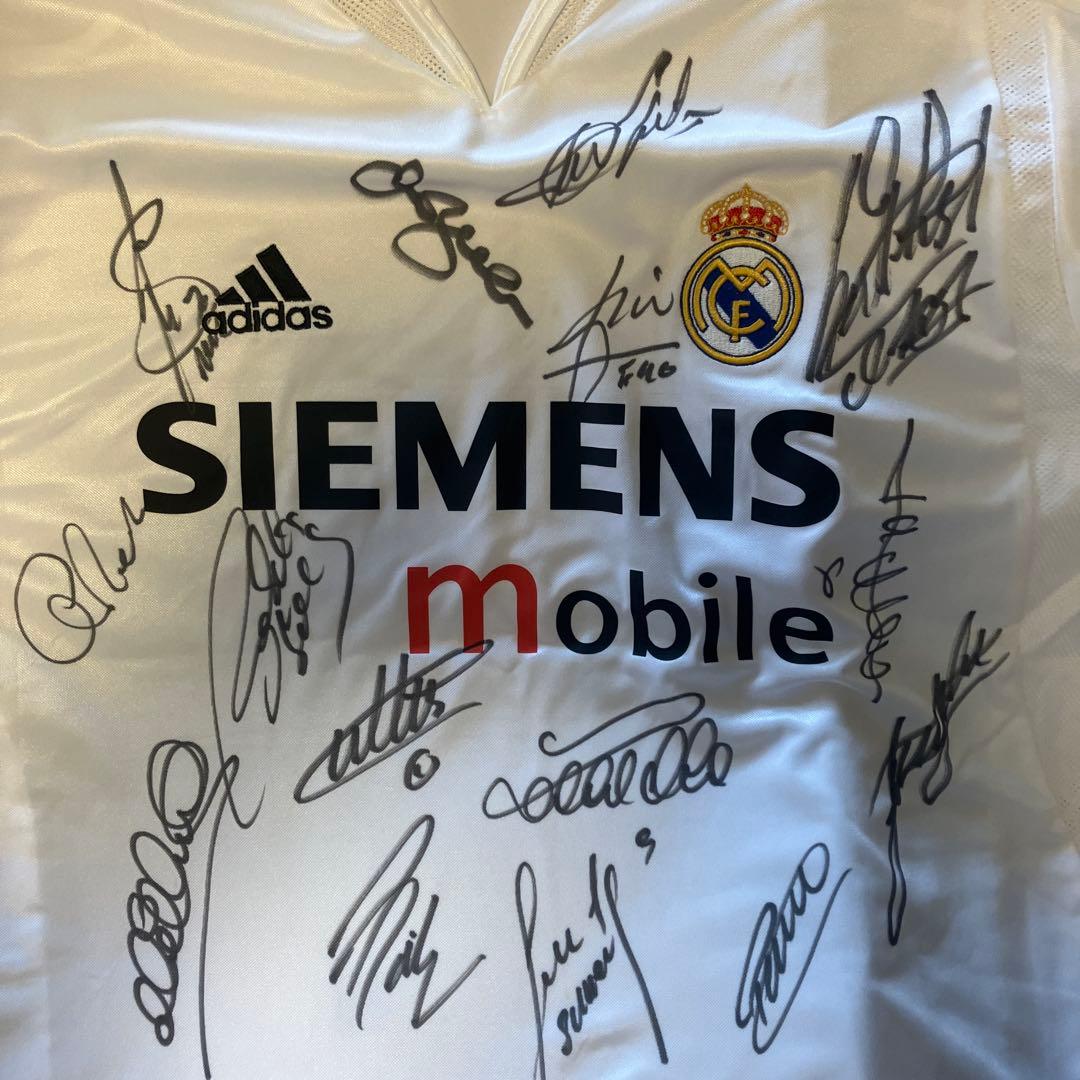 レアル・マドリード2004〜2005シーズン銀河系軍団サイン入りユニフォーム