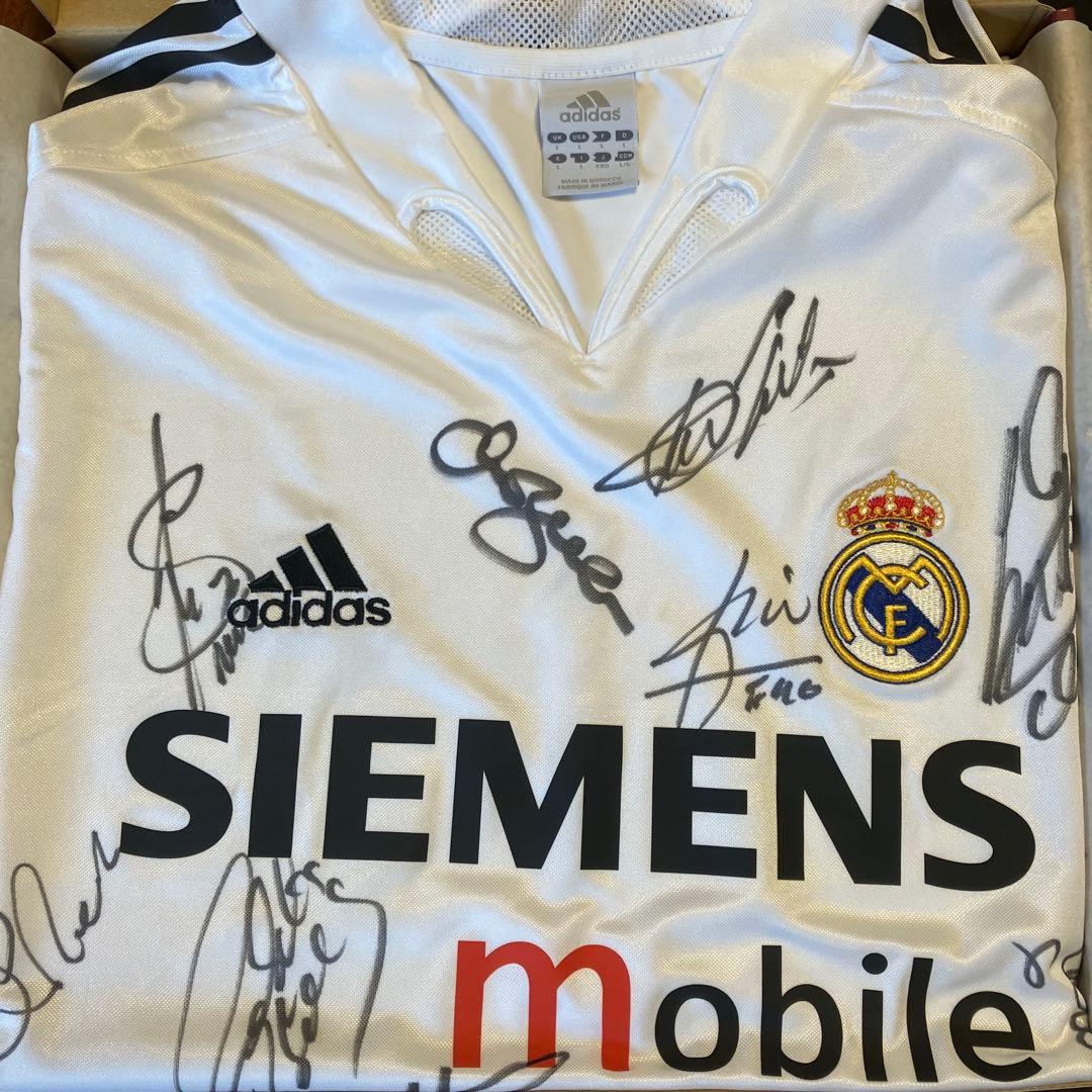 レアル・マドリード2004〜2005シーズン銀河系軍団サイン入りユニフォーム