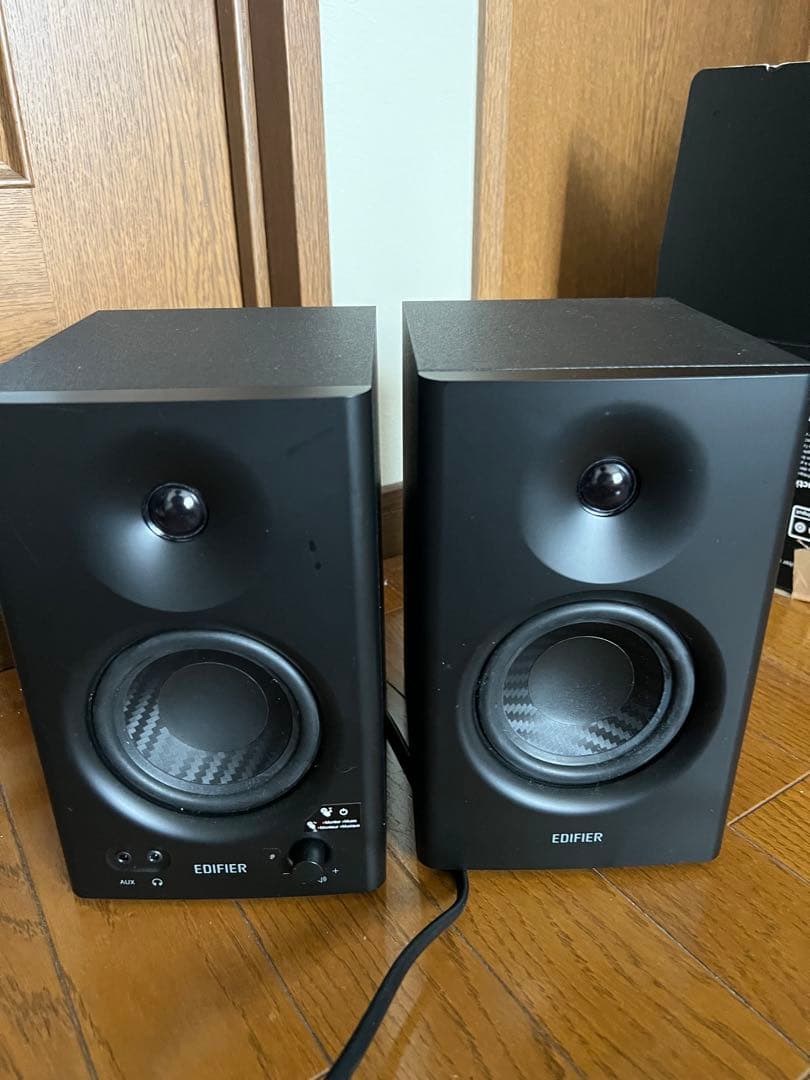 スピーカー・ウーファー EDIFIER MR4