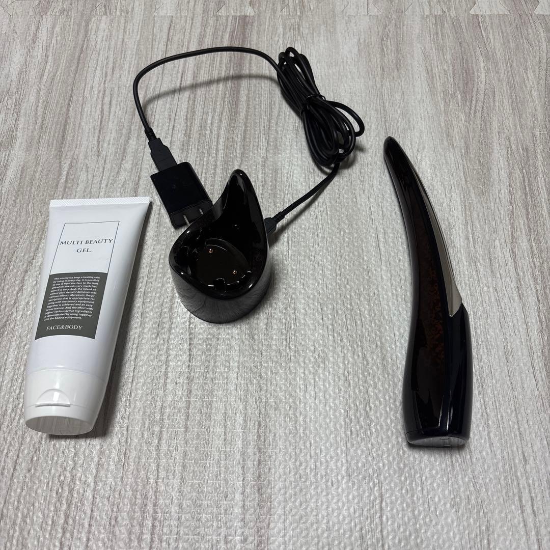 PYR KNIGHT　充電式美顔器 マルチビューティージェル付き