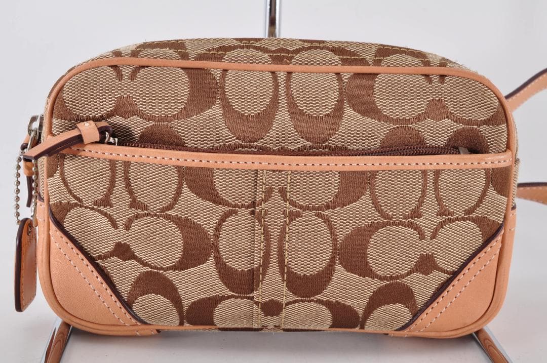 未使用 COACH コーチ シグネチャー ボディバッグ 箱、保存袋付き