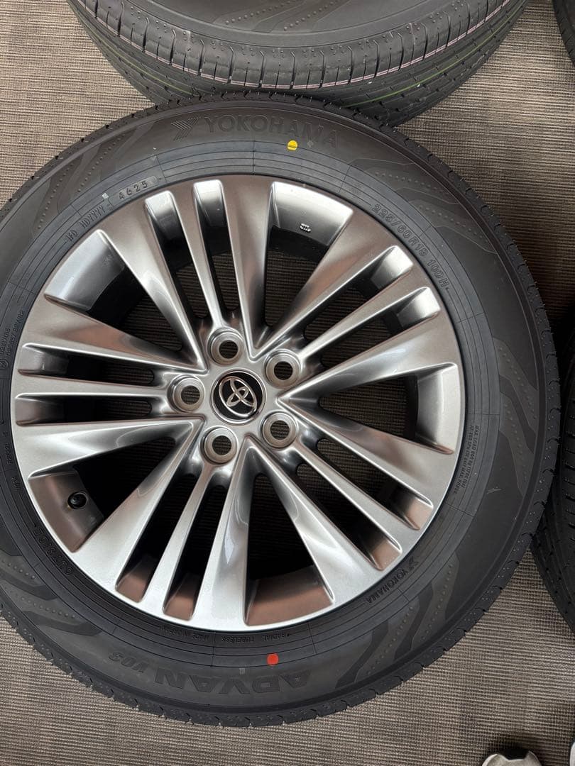 アルファード　40系純正　タイヤホイールセット18インチ４本　新車外し　送料込み