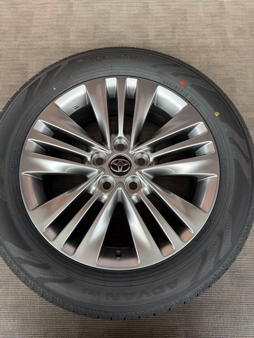 アルファード　40系純正　タイヤホイールセット18インチ４本　新車外し　送料込み