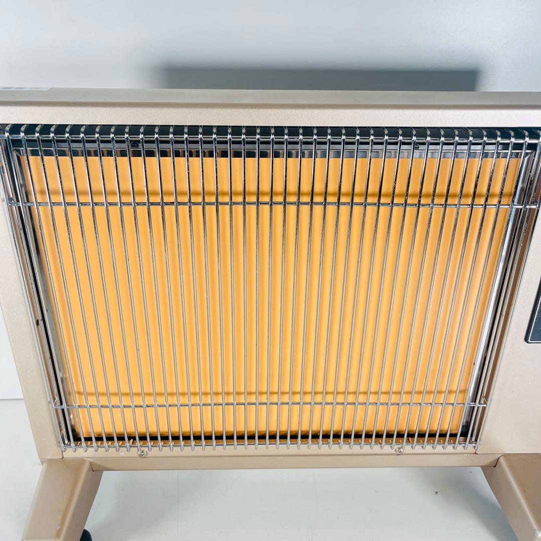 2022年製　サンルミエ　キュート　E800LS 赤外線ヒーター