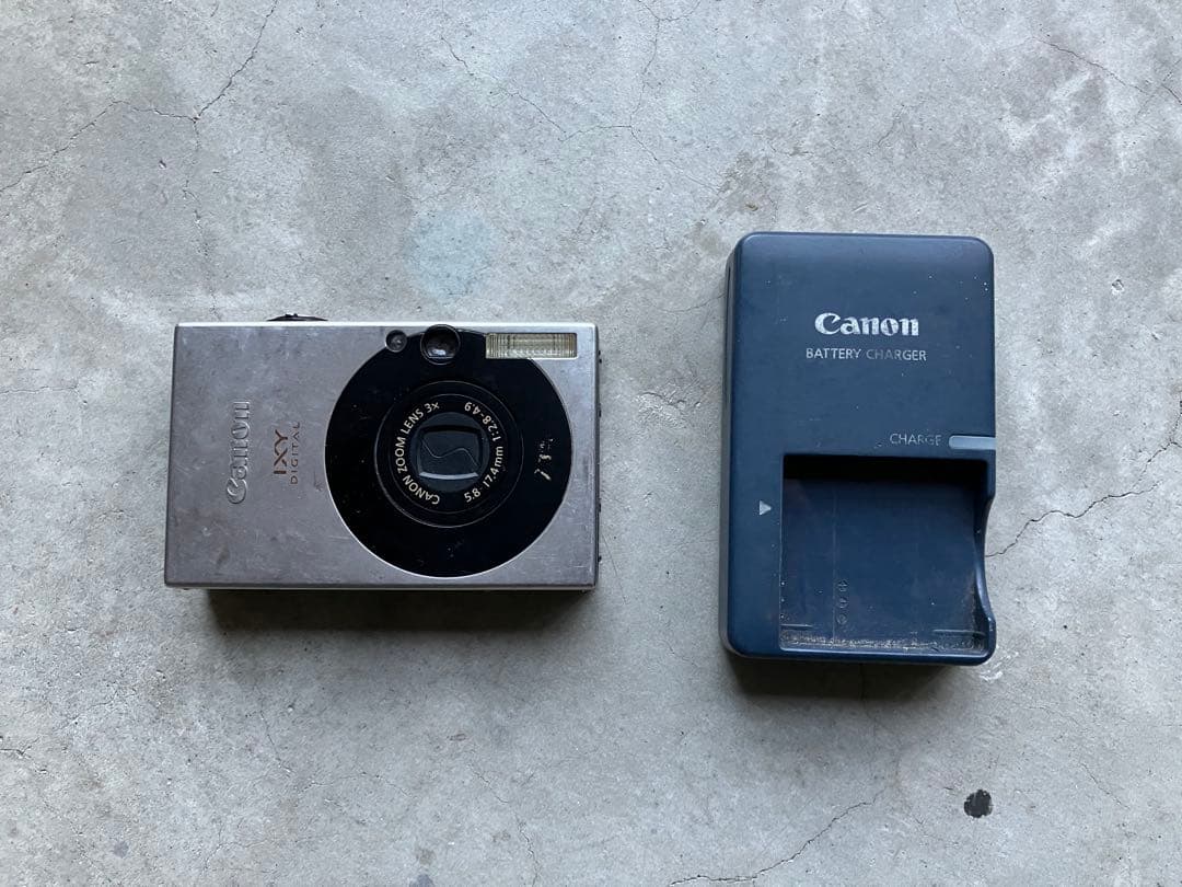 Canon IXY DIGITAL10 PC1228 デジカメ　カメラ