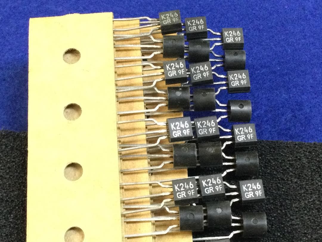 2SK246-GR  東芝 TAF333ESX P3099 CDP777ES