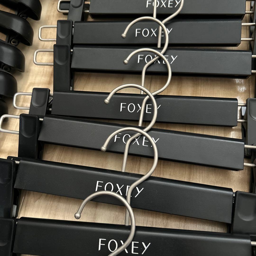 FOXEY ハンガー　大量　　全部で27本　送料込　匿名配送