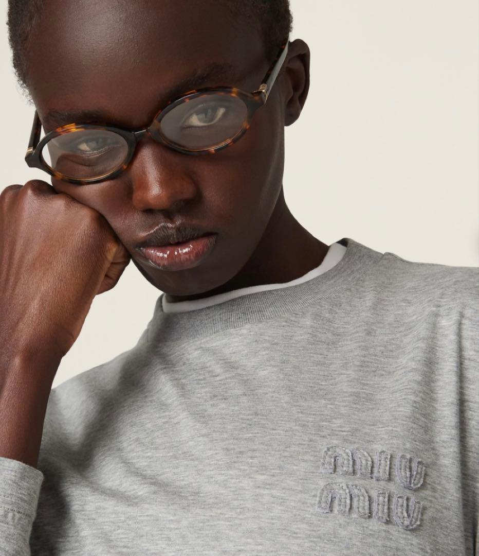 miumiu 2023/24 ロゴ刺繍パッチ ロングスリーブTシャツ