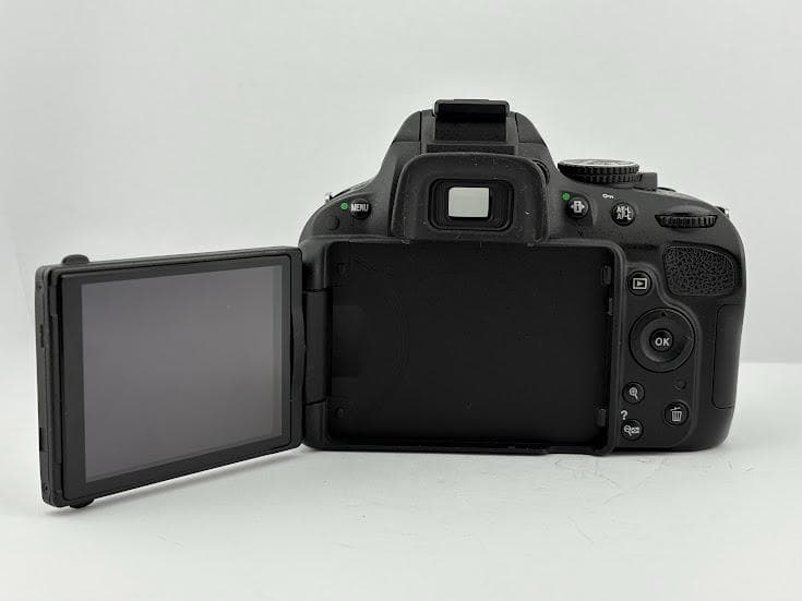 ★動作訳アリ★ニコン D5100 ボディ『外観光学極上、ショット数4,515回』