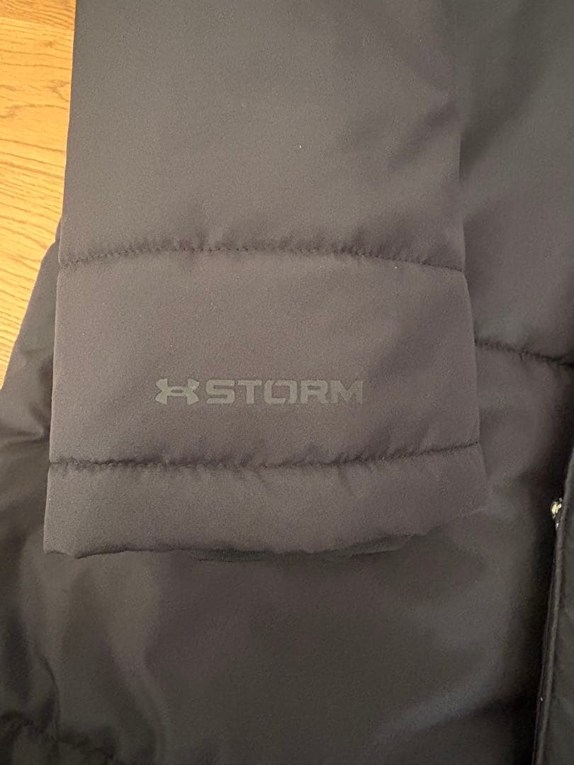 アンダーアーマー　UNDER ARMOUR ベンチコート