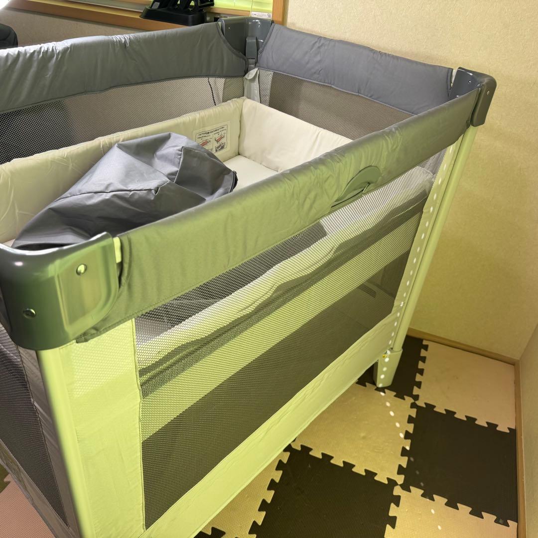 【数回のみ】 ココネルエアーAB アップリカ　ベビーベッド　グレーベアー