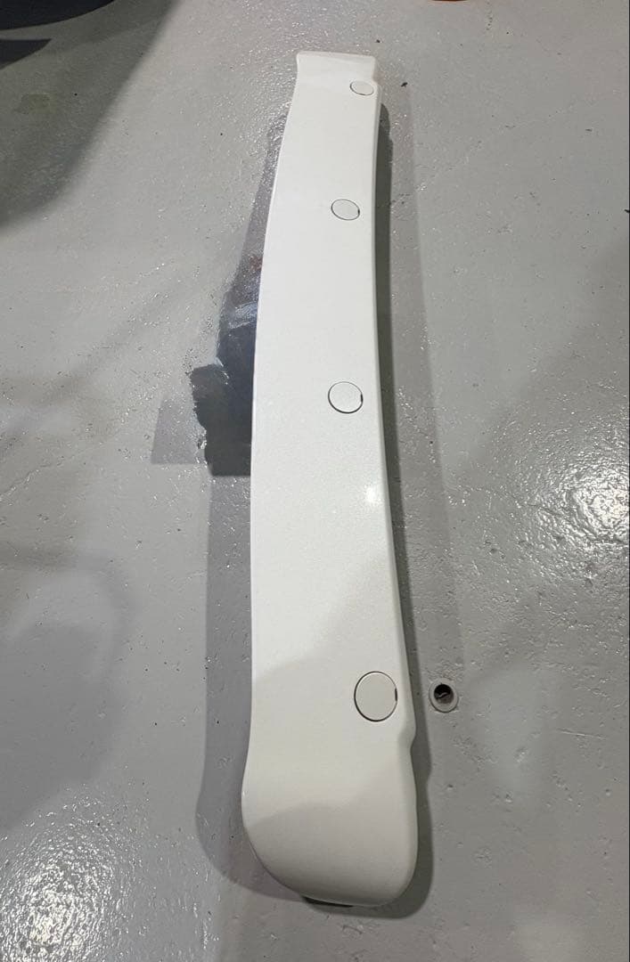 トヨタ　ハイエース 200系　純正　オプション　リアスポイラー　070 美品