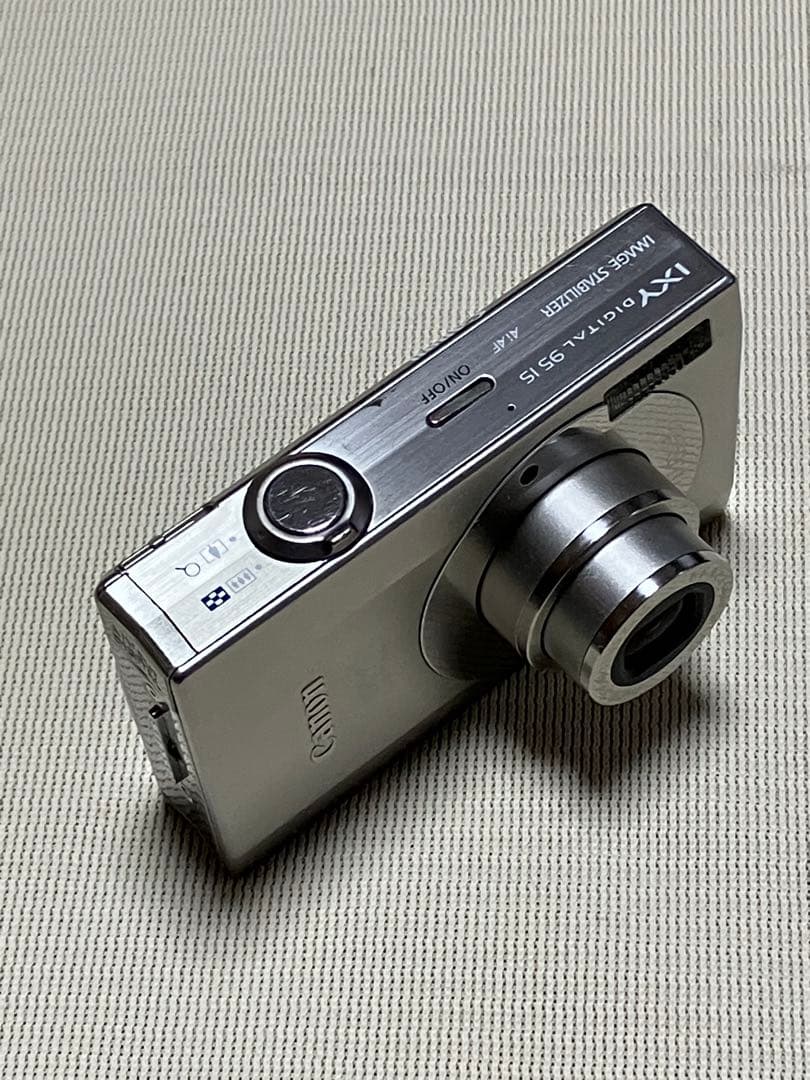 Canon IXY Digital 95 IS 本体と付属品