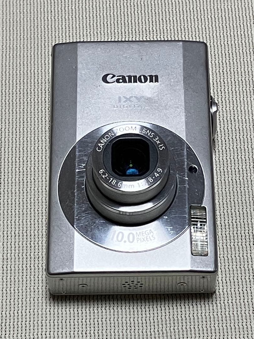 Canon IXY Digital 95 IS 本体と付属品