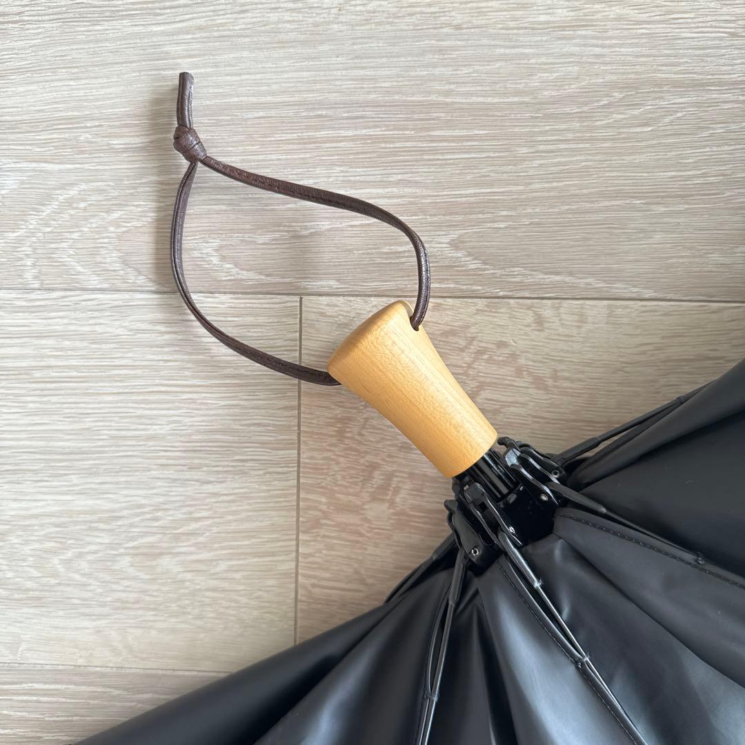 サンバリア100 2段折 無地 ホワイト 白 木ストレート手元 折りたたみ傘