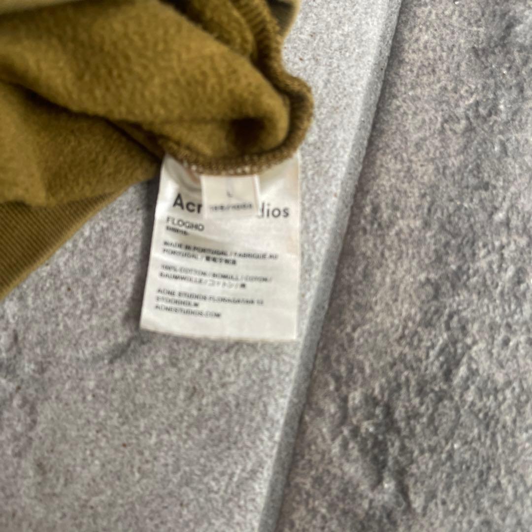 大人気モデル★acne スウェット　size L