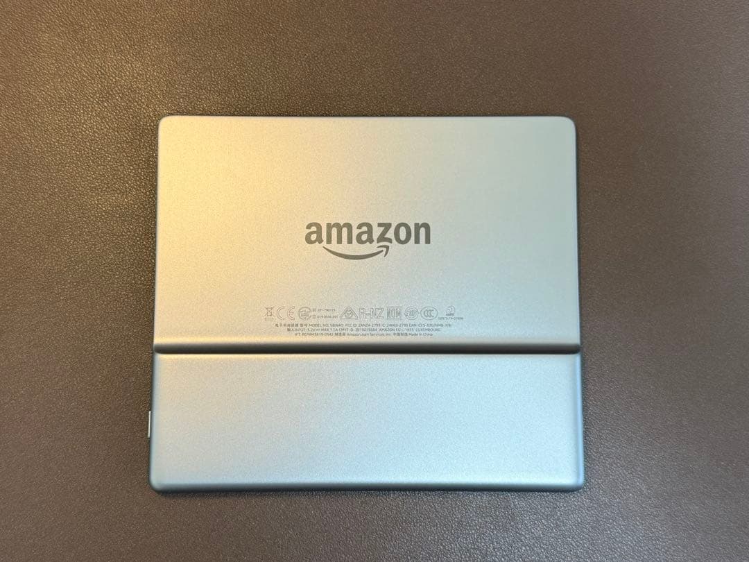 Kindle Oasis 第10世代 8GB 広告なし　カバー付