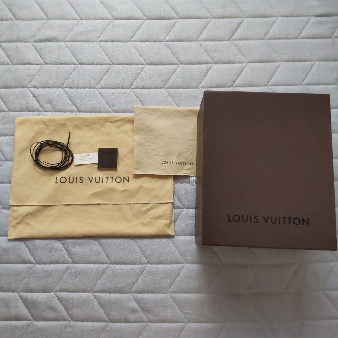 LOUIS VUITTON　モノグラムヴェルニ　ウィルシャー　アマラント バッグ