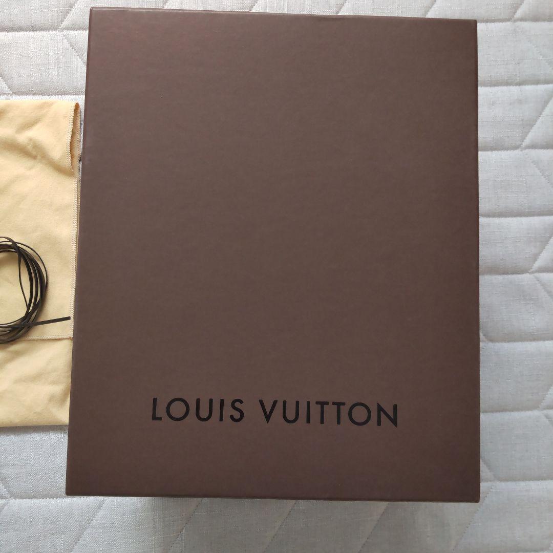 LOUIS VUITTON　モノグラムヴェルニ　ウィルシャー　アマラント バッグ