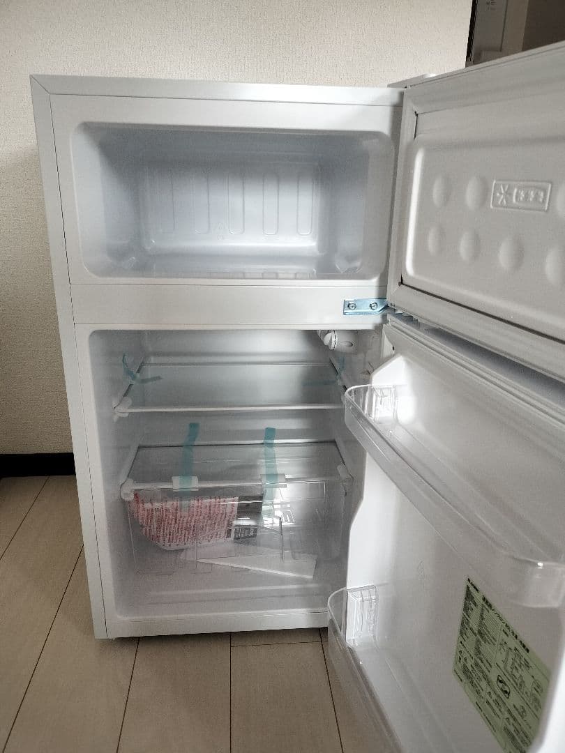 未使用品★85リットル ELSONIC 冷蔵庫 ホワイト 上冷蔵下冷凍