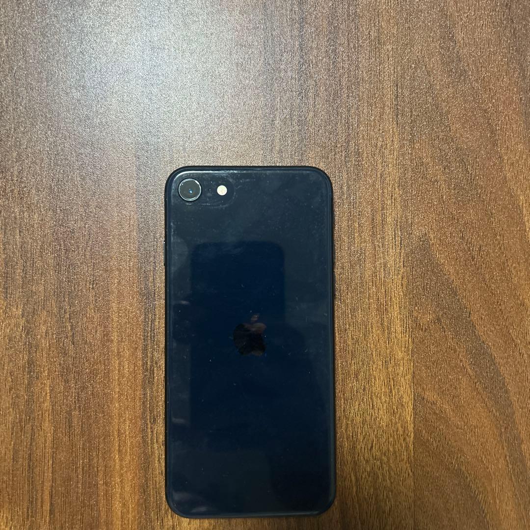 iPhone SE 第3世代64GB バッテリー81%美品　SIMフリー 箱付き