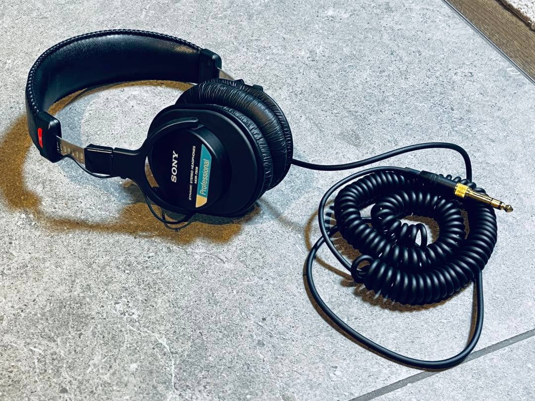 SONY ヘッドホン MDR-7506 ケース付