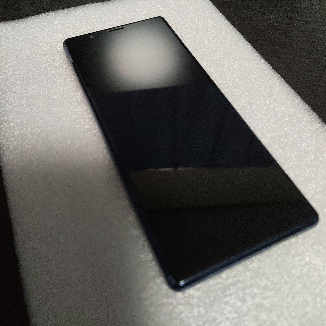 Xperia 5 SO-01M SIMフリー、ブルー Spigenケース付