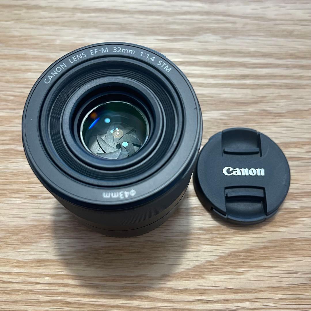 未使用品 Canon キヤノン EF-M 32mm F1.4 STM