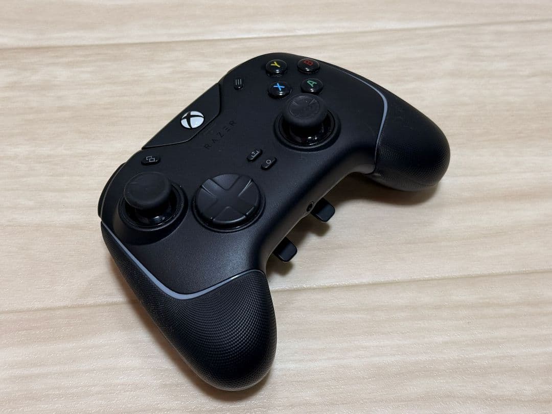 PC用ゲームコントローラー・コンバーター RAZER WOLVERINE v2 CHOMA RZ06-0401