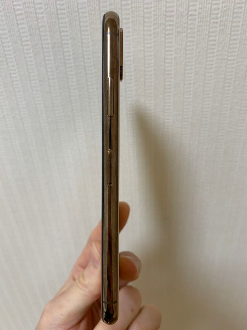 iPhone Xs Gold 256 GB docomo SIMフリー
